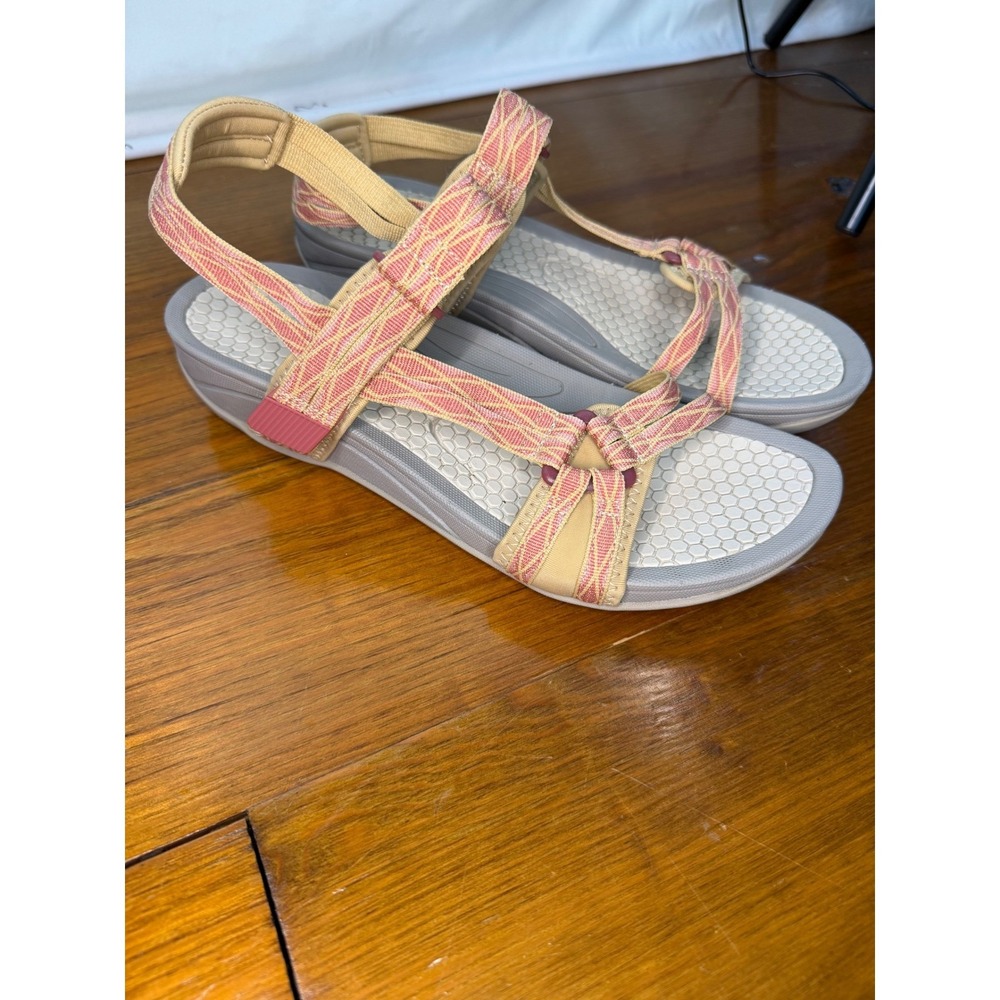 Baretraps Womens 10M Rebound Technology Sport Sandals Pink Yellow outdoor